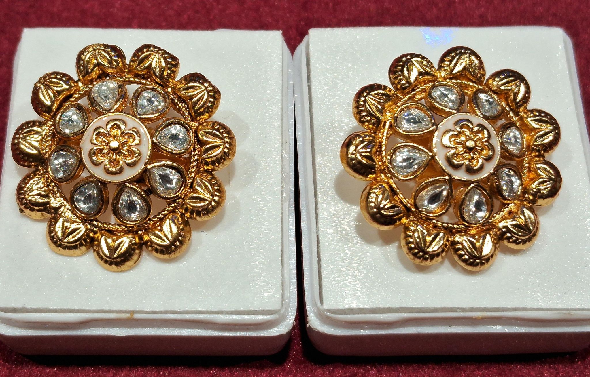 TOPS - STUDS