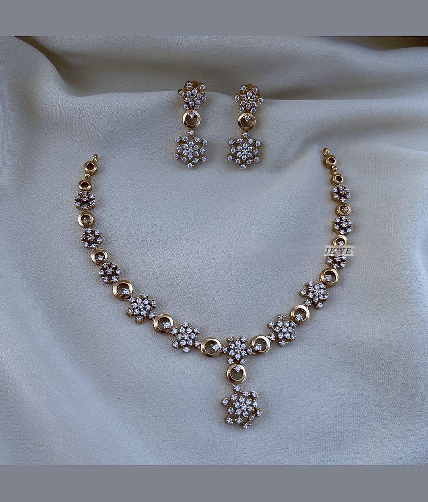 ROFARWORD Gold Brass Necklace Set ( Pack of 1 )