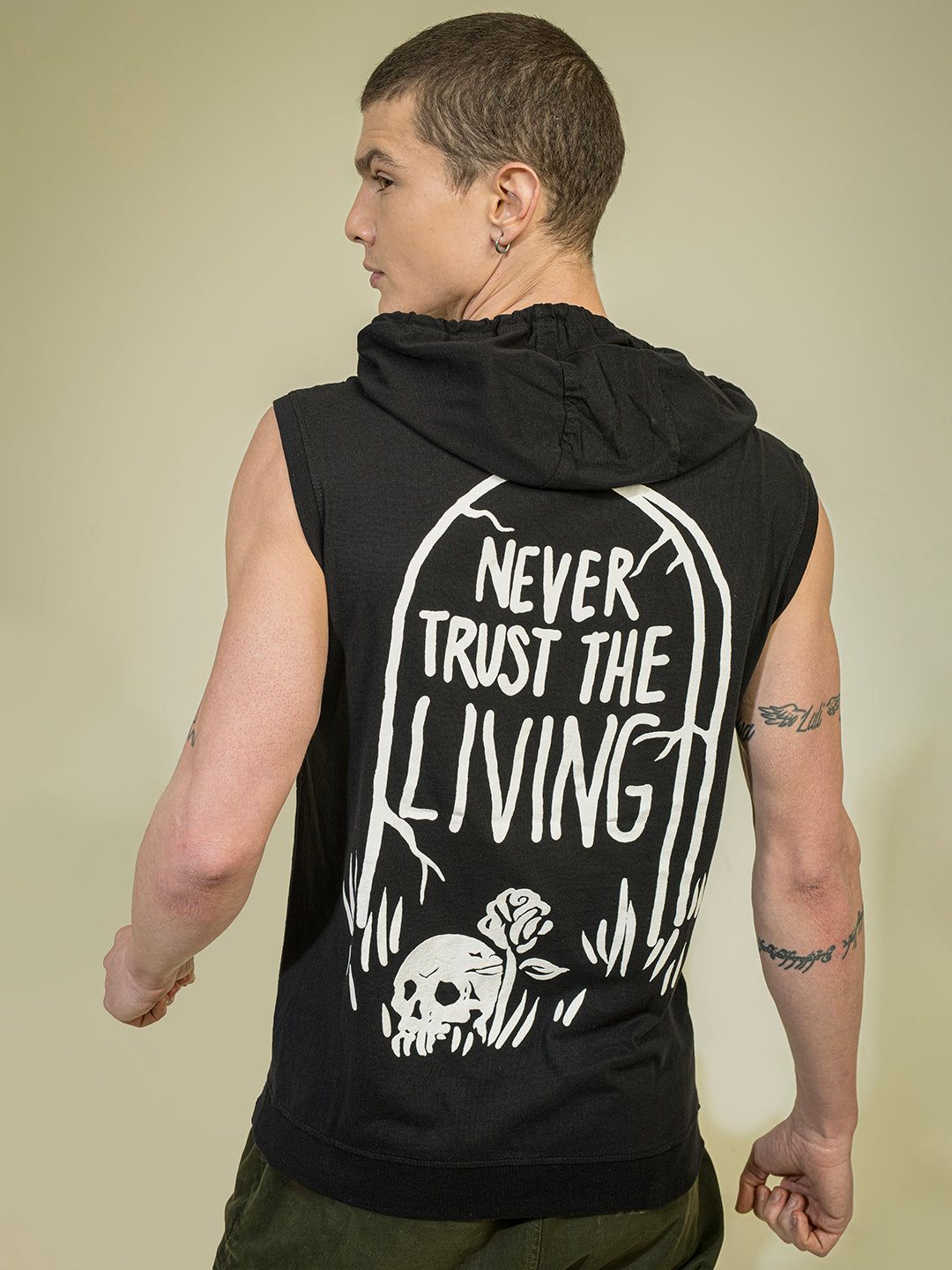 Punk NEVER-TRUST Black Tshirt-L / Black / NEVER TRUST