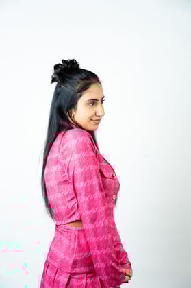 Messy Bun-Jet Black