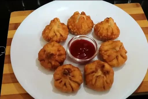 Mystic Momos & Rolls