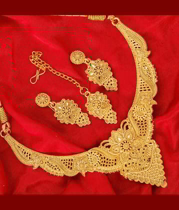 Lily Gold Brass Necklace Set ( Pack of 1 )