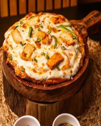 Paneer Makhani Pizza