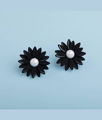 Silver Shine - Black Stud Earrings ( Pack of 1 )