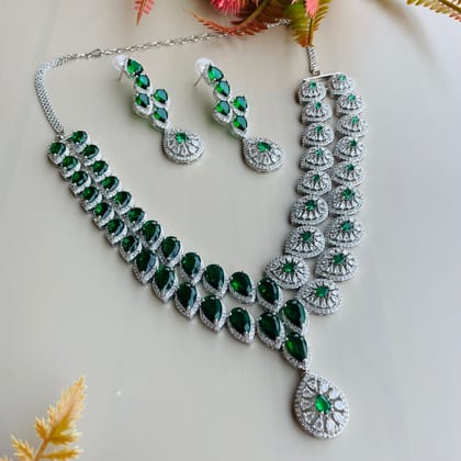 Ad sophia Neckpiece-Green