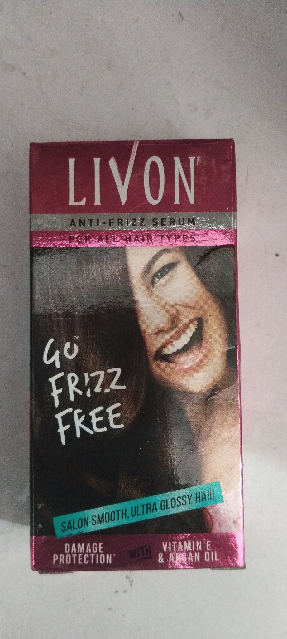 Livon Anti-frizz serum 