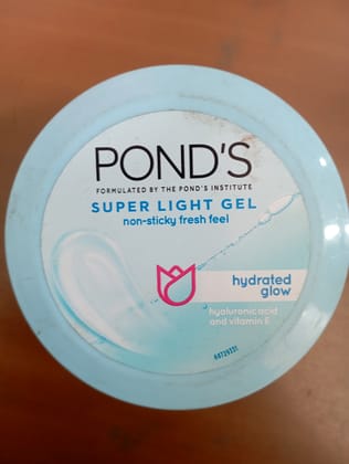 Ponds super light gel non sticky fresh feel hydrated glow