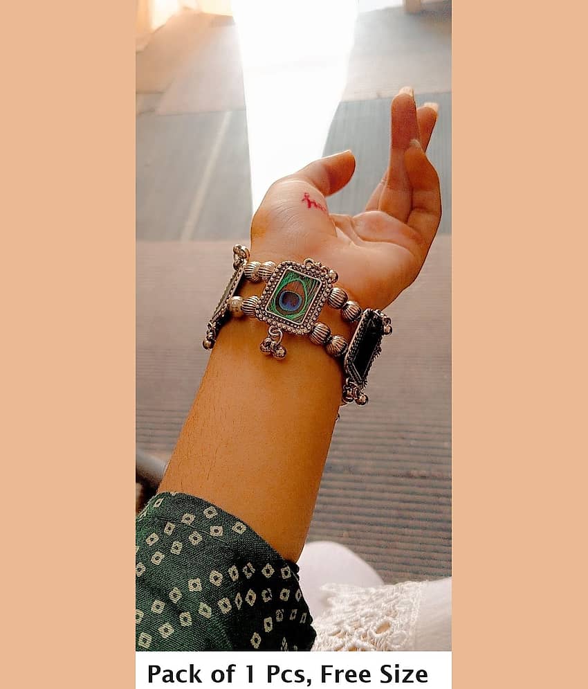 Samridhi DC Silver Bangle ( Pack of 1 )
