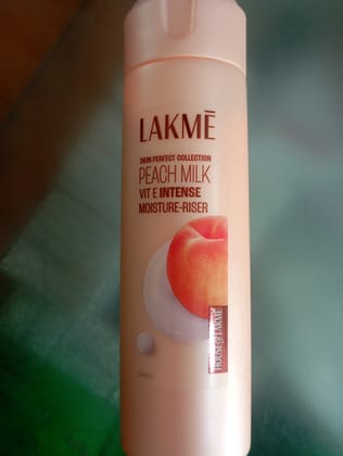 Lakme peach milk vit E intense moisture riser