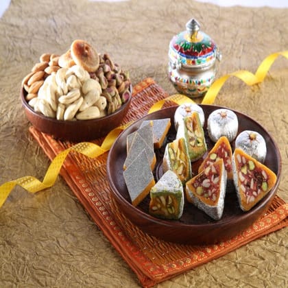 VIPUL DUDHIYA SWEETS Assorted Kaju Mix, 1 Kg