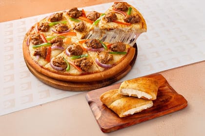 Chicken Tikka Pizza + Cheesy Garlic Bread