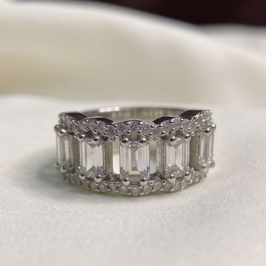 Baguette Glow Ring