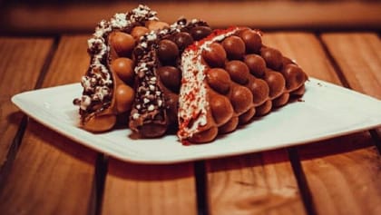 Choco banana bubble taco