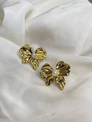 Flora Pearl Earrings