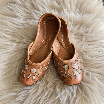 Handmade Punjabi Tilla Jutti for Women