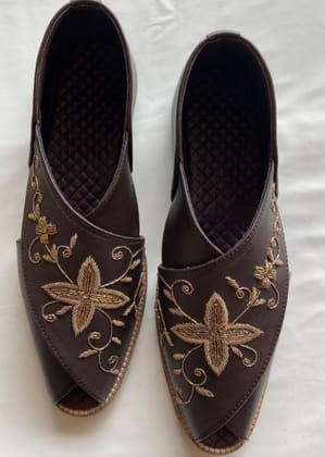 Brown Embroidery Indo Sandal Slip-Ons for Mens-Cream