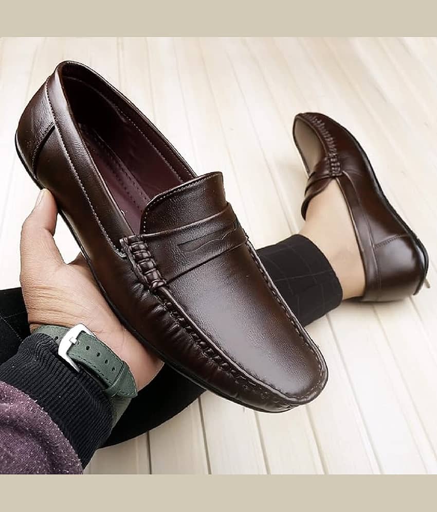 TR Brown Men's Driving