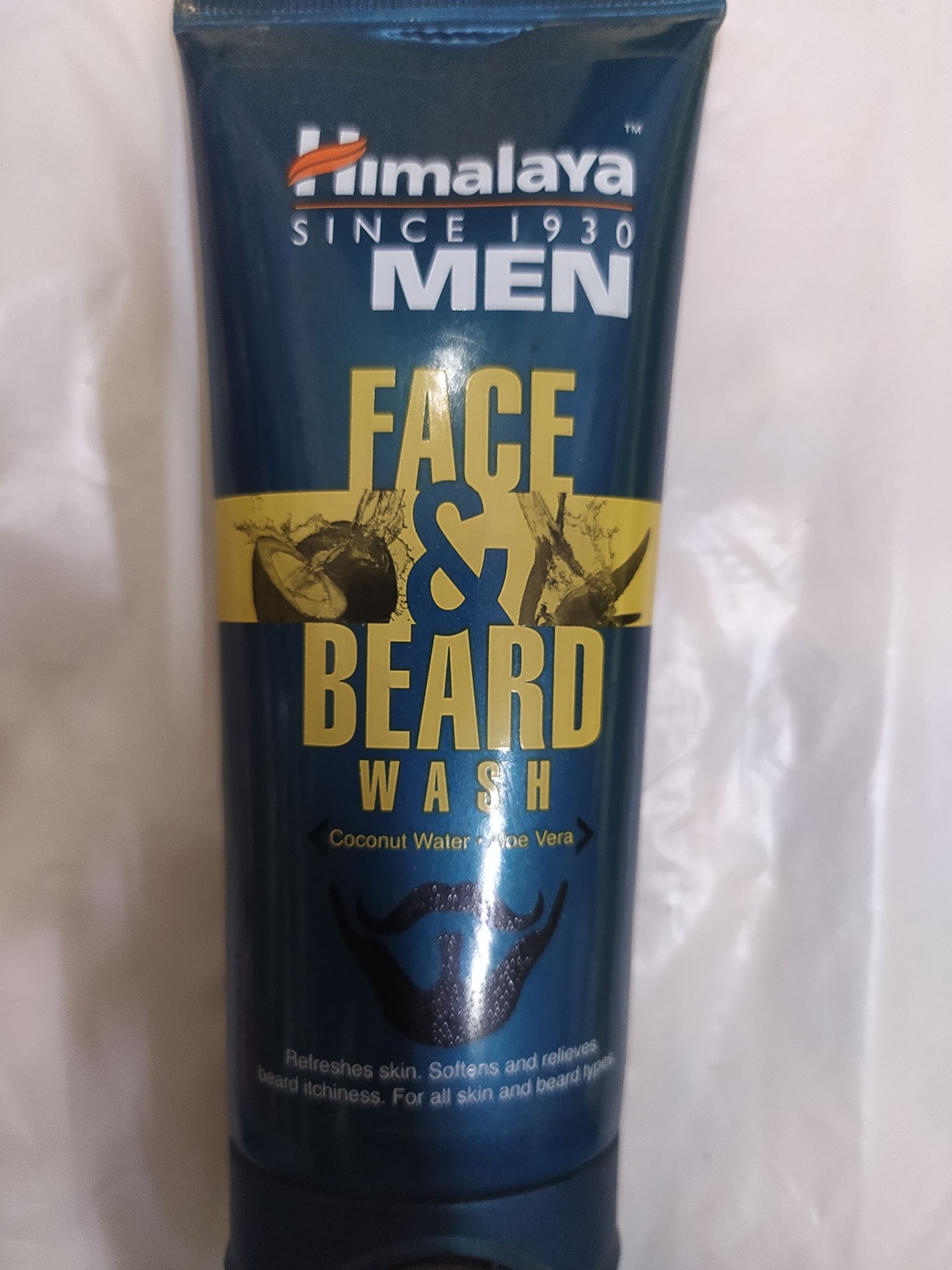 Himalaya Since 1930 Men Face & Beard Wash Coconut water ale vet 