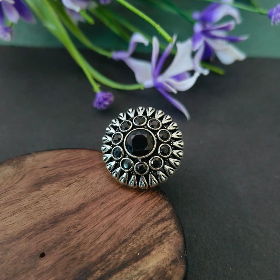 Rounded Oxidised Rings | Sarichka-Black