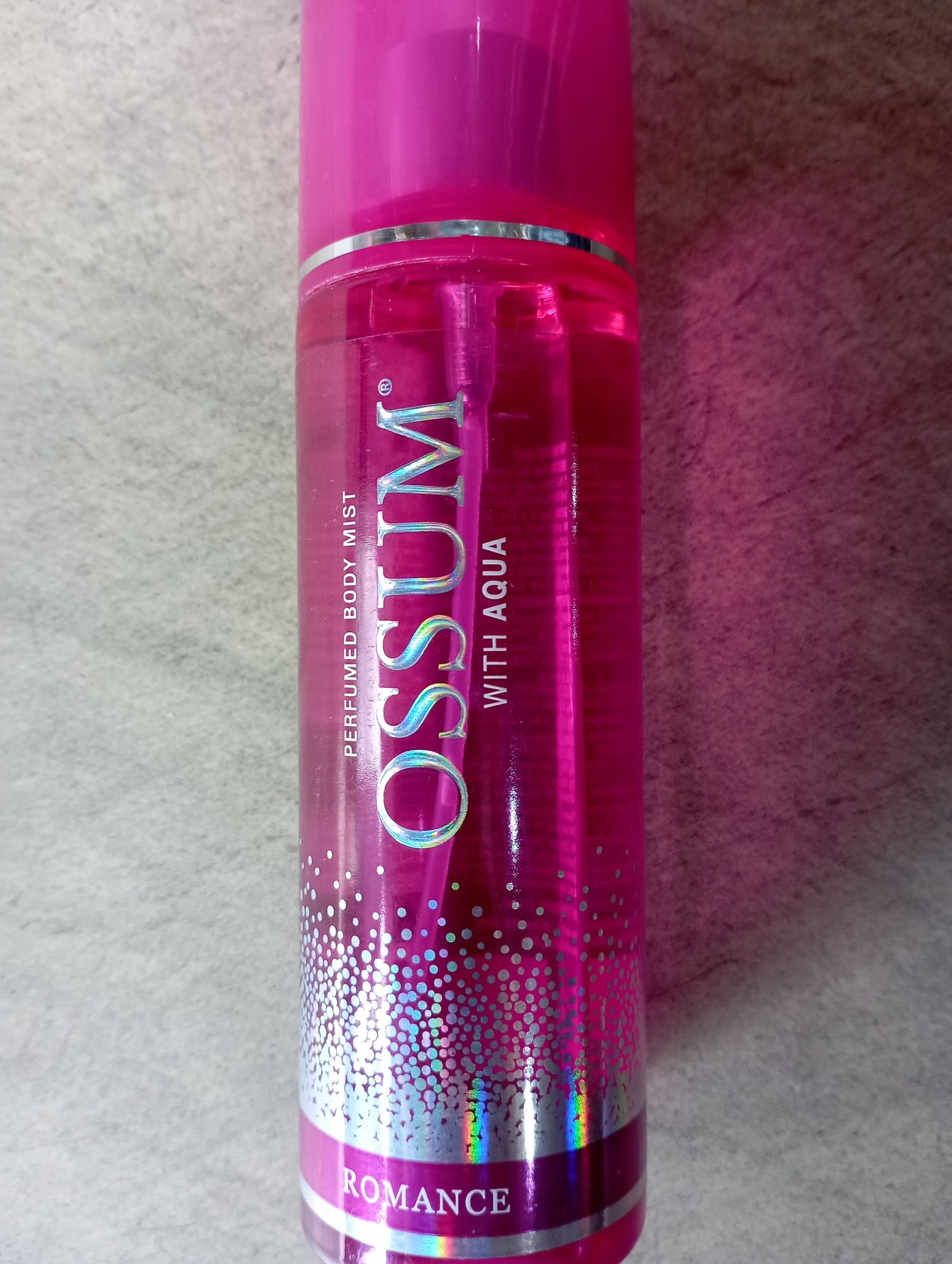 Perfumed body mist ossum with aqua romance