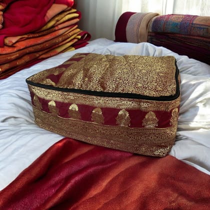 Saree Covers/Clothes Storage Bag (45.72 cm*17.78cm) Saree Covers/Clothes Storage Bag (45.72 cm*17.78cm)