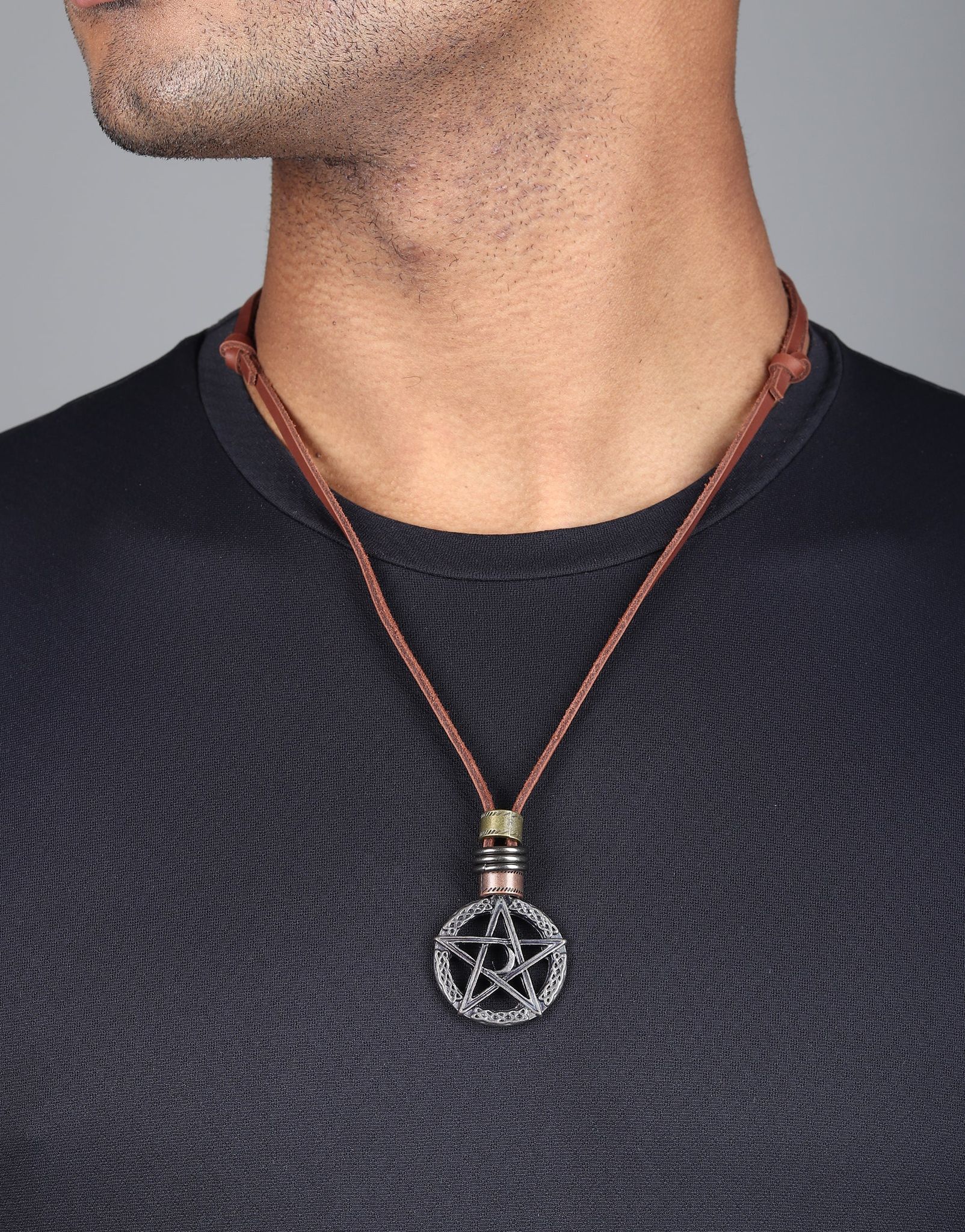 Lucky Star Pendant-With Leather Chain / Metallic Grey