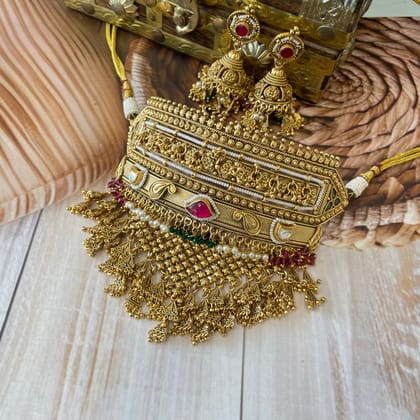Nayaab Aarya Neckpiece
