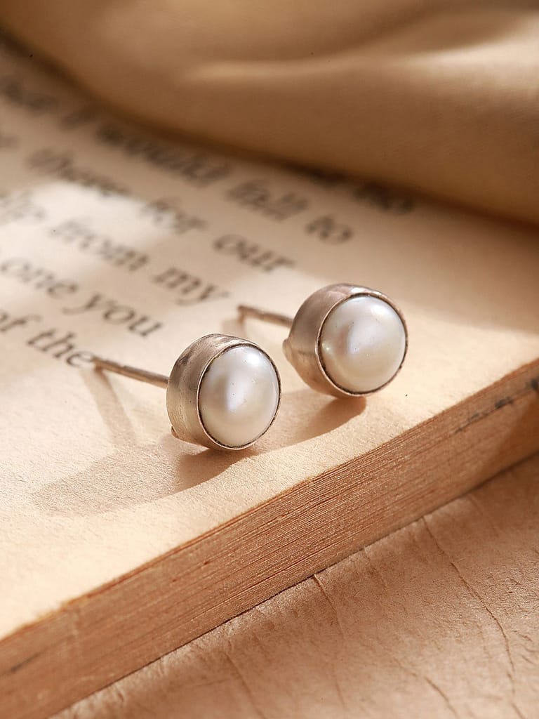 925 Sterling Silver White Pearl Stud Earrings - Earrings | Buy online on ZillyBuy