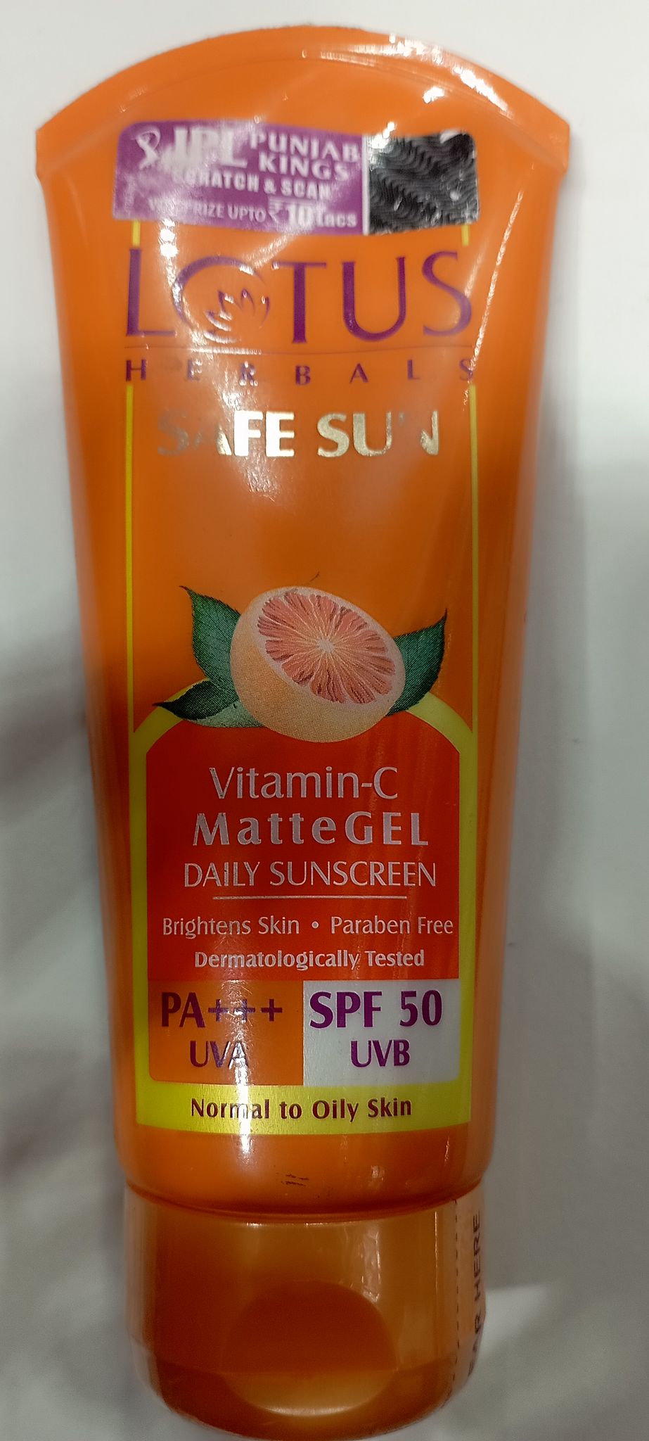 Lotus herbals safe sun vitamin c matte gel  dalay sunscreen 75g