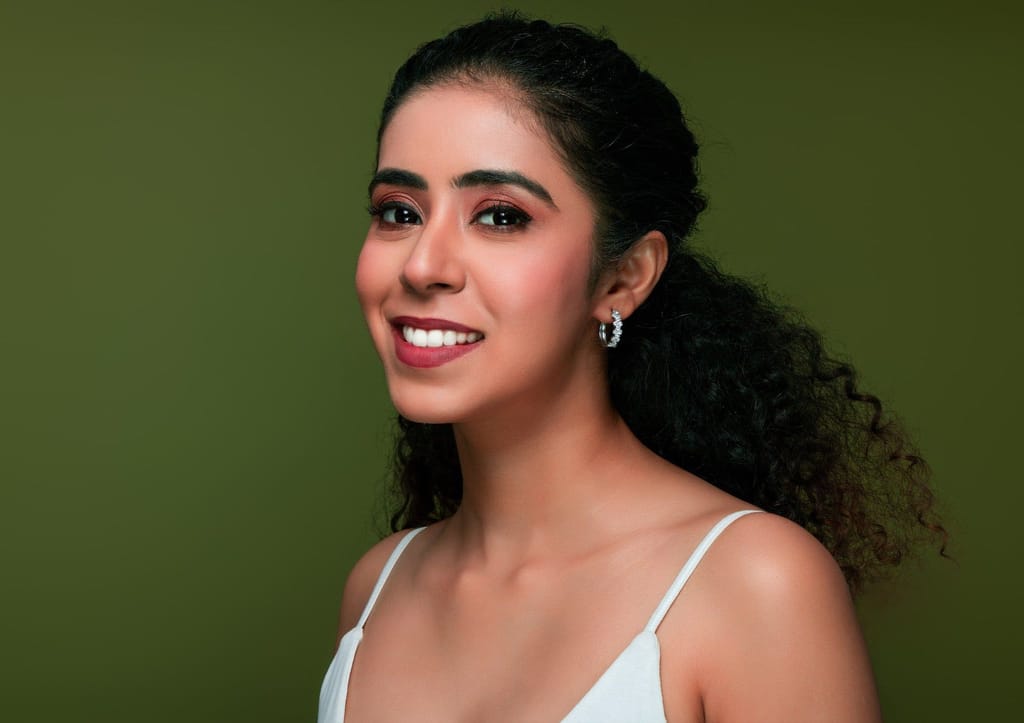 Stack of Clubs Hoop Earrings