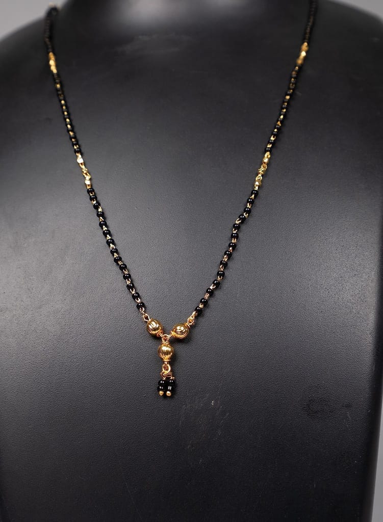 SONCHIRAIYA AP MEPMA BLACK BEADS CHAIN WITH LOCKET