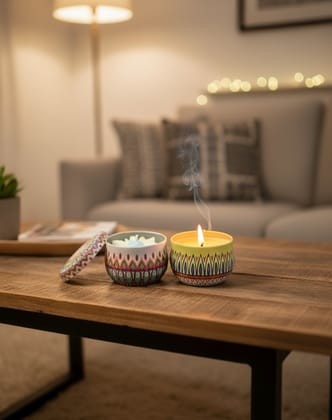 Daisy Flower soy wax candle in a Tin jar - Vanilla scented