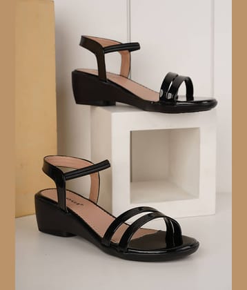 IKAGI Cream Women's Flats