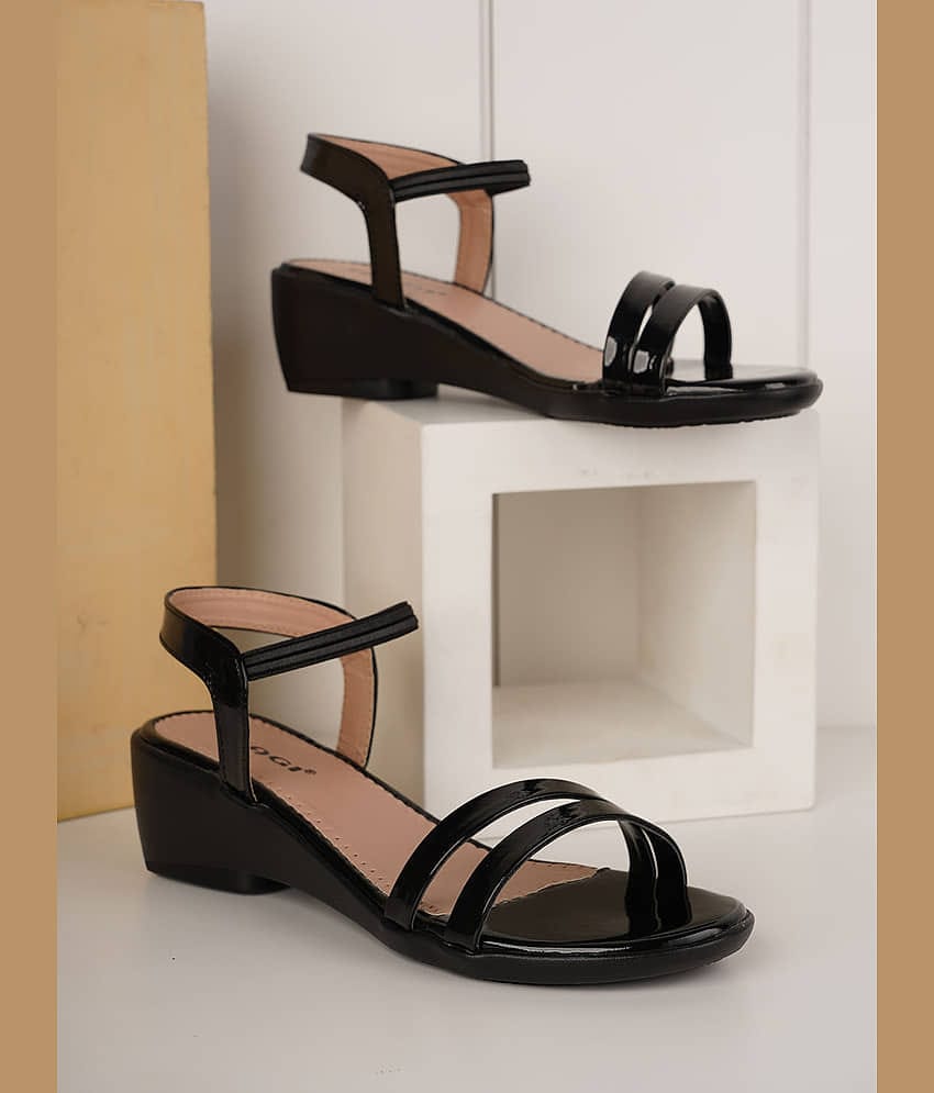 IKAGI Cream Women's Flats