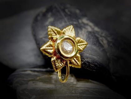 Gold-Plated Flower-Shaped Nosepin