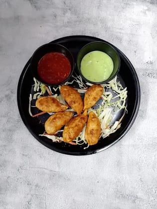 Veg Paneer Fried Momos
