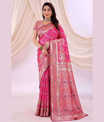 Vkaran Silk Woven Banarasi saree With Unstitched Blouse Piece ( Rani )