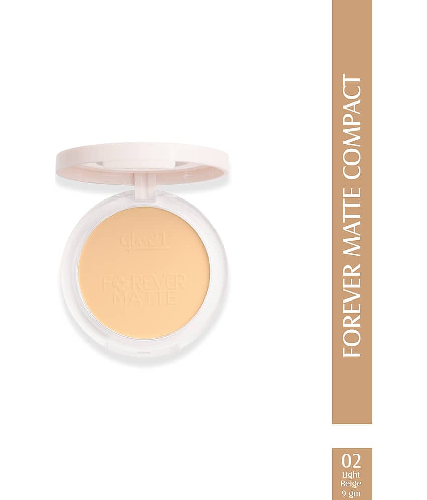 Glam21 Forever Matte Compact , Evens Out Complexion , Hides Imperfections Light Beige 9gm