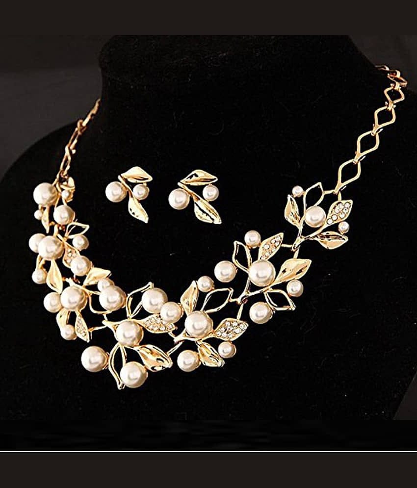 YOUBELLA Golden Alloy Necklace Set ( Pack of 1 )