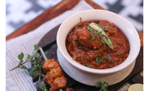 Kadhai Chicken (Spicy)