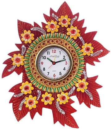 eCraftIndia White Dial Handcrafted 30.48 cm x 35.56 cm Analogue Wall Clock