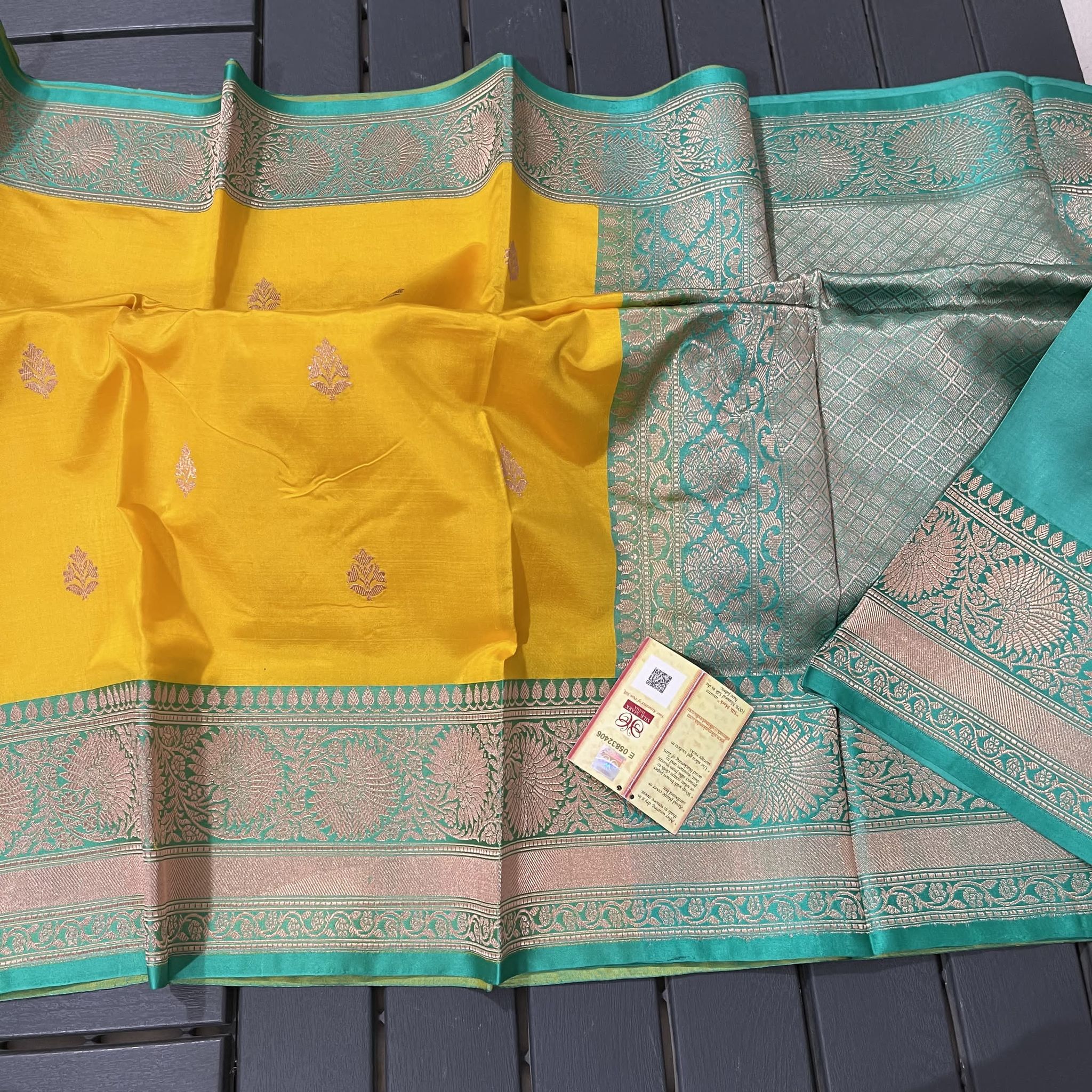 Benaras Katan Regular Style 23-Regular