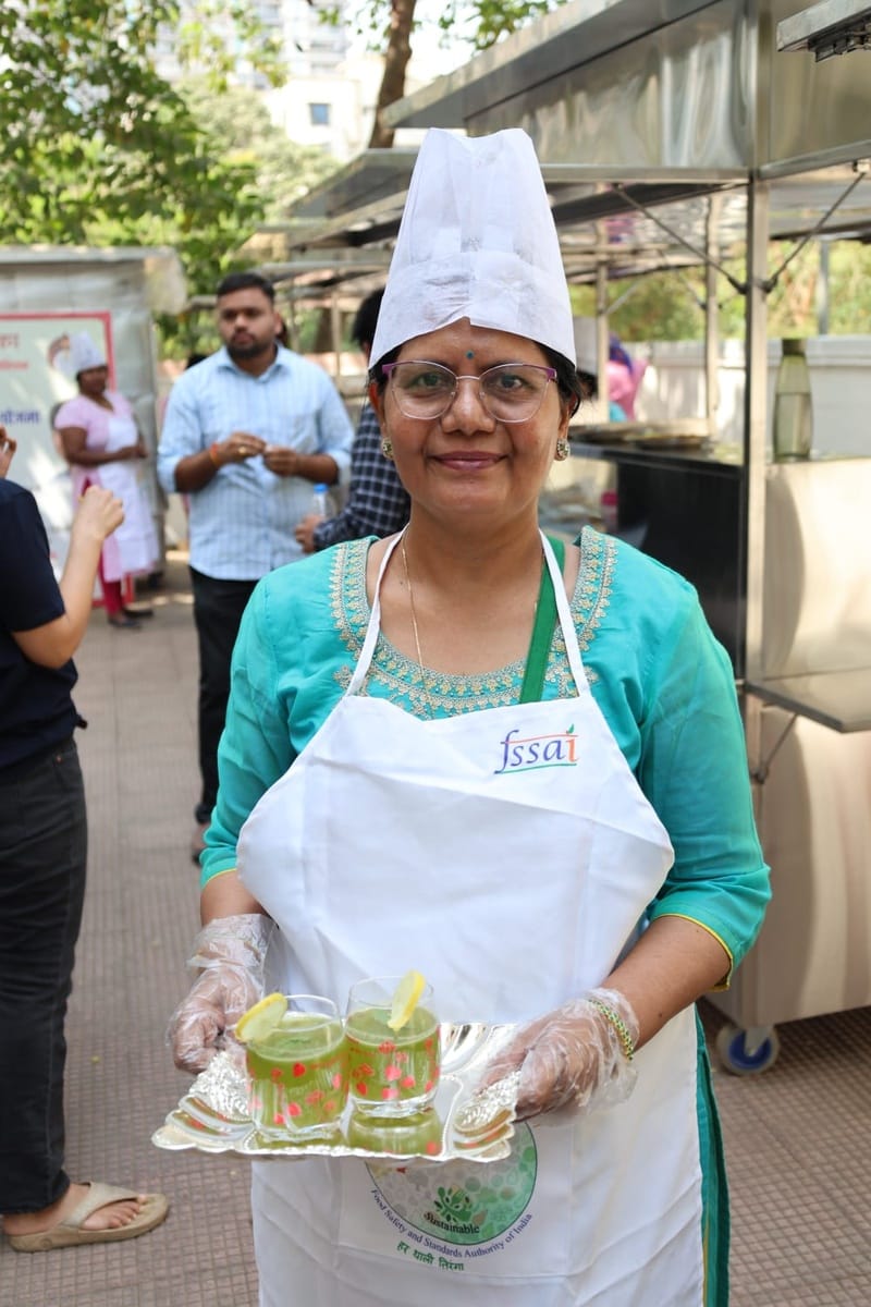 Aaswad Caterers Pudina Sarbat (500ml Bottle) | Instant Summer Drink