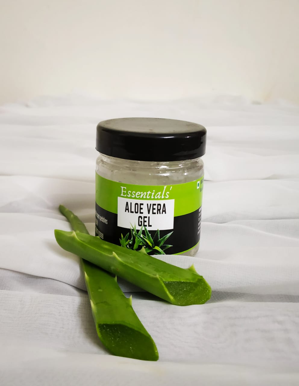 Essentials  Aloe Vera Gel 100 Gms