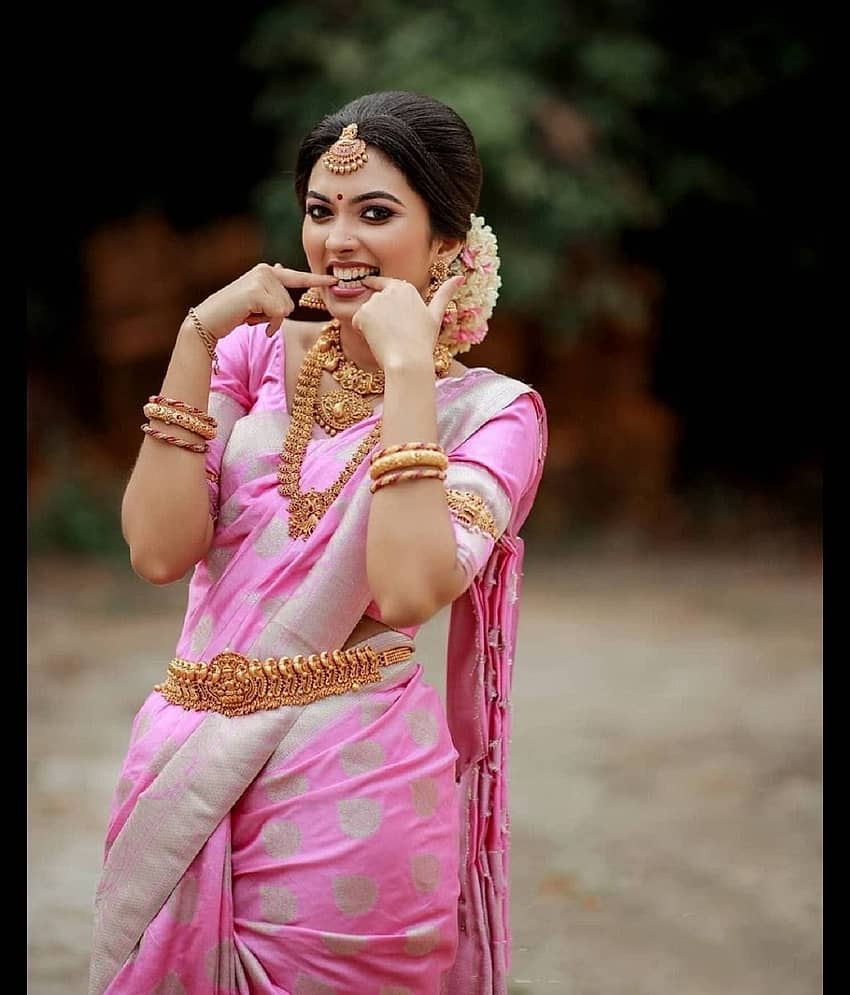 Gazal Fashions Silk Woven Banarasi saree With Unstitched Blouse Piece ( Pink )
