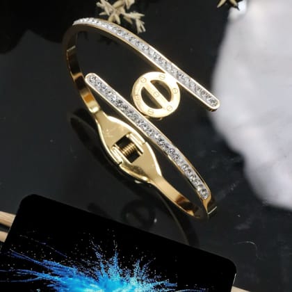 Minus Screw 18K Gold Cubic Zirconia Anti Tarnish Stainless Steel Kada Bracelet For Women