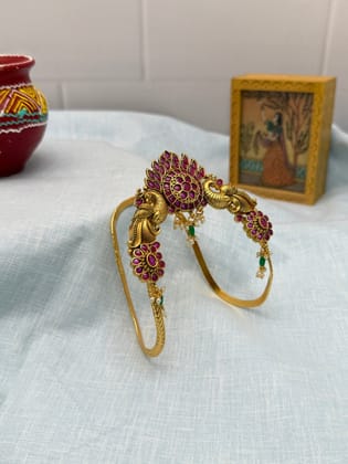 Antique Vanki 4038