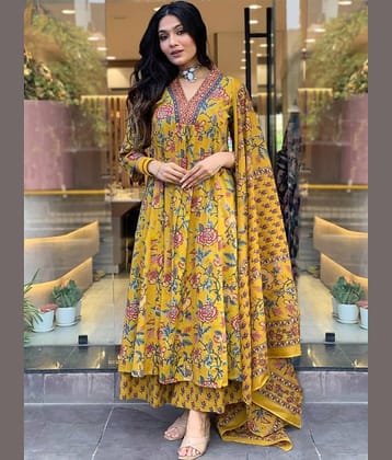 wonder weave Women Cotton Printed Anarkali Kurti With Palazzo ( Mustard )