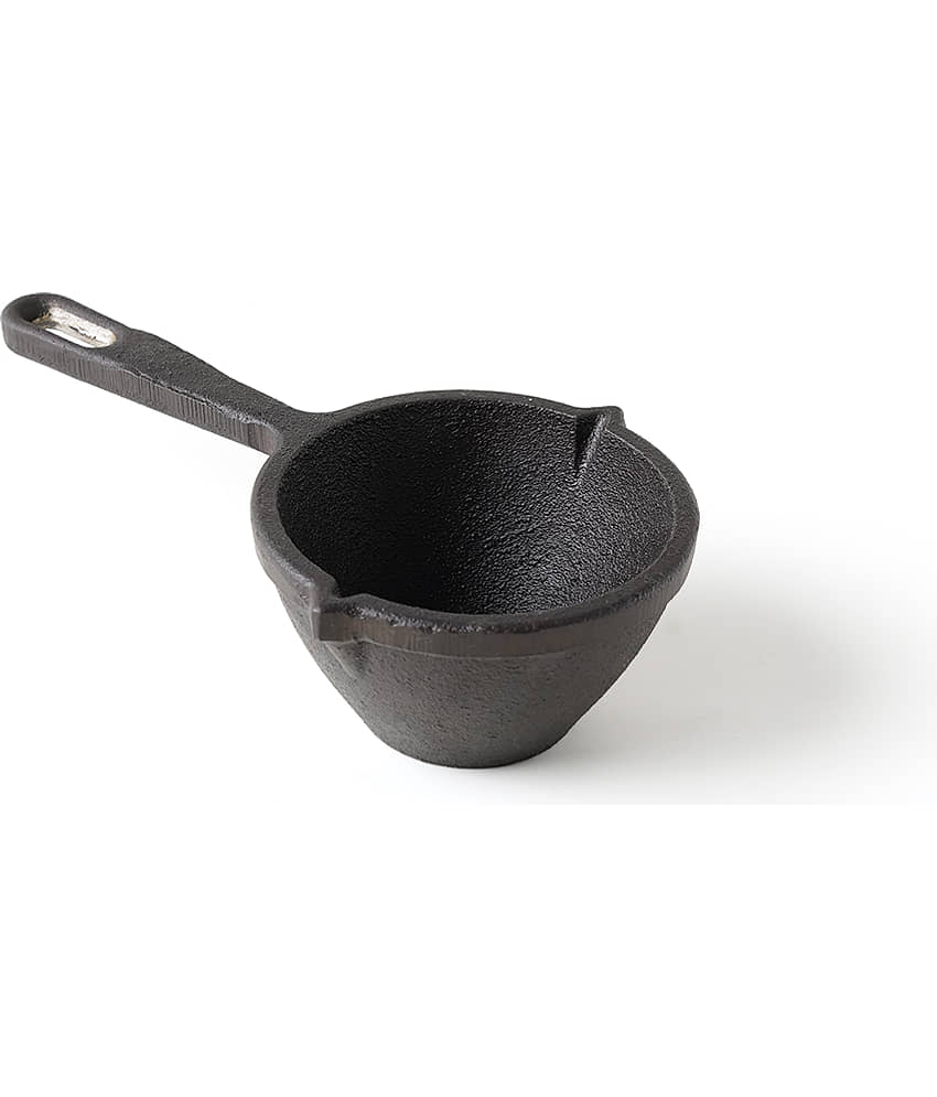 The Indus Valley Cast Iron No Coating Iron Tadka Pan 22 cm 300 mL