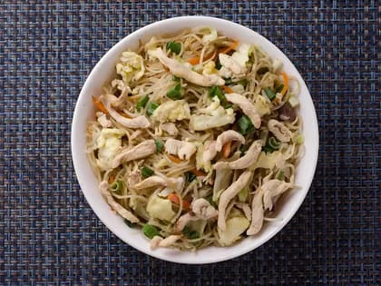 Chicken Hakka Noodles [Full]